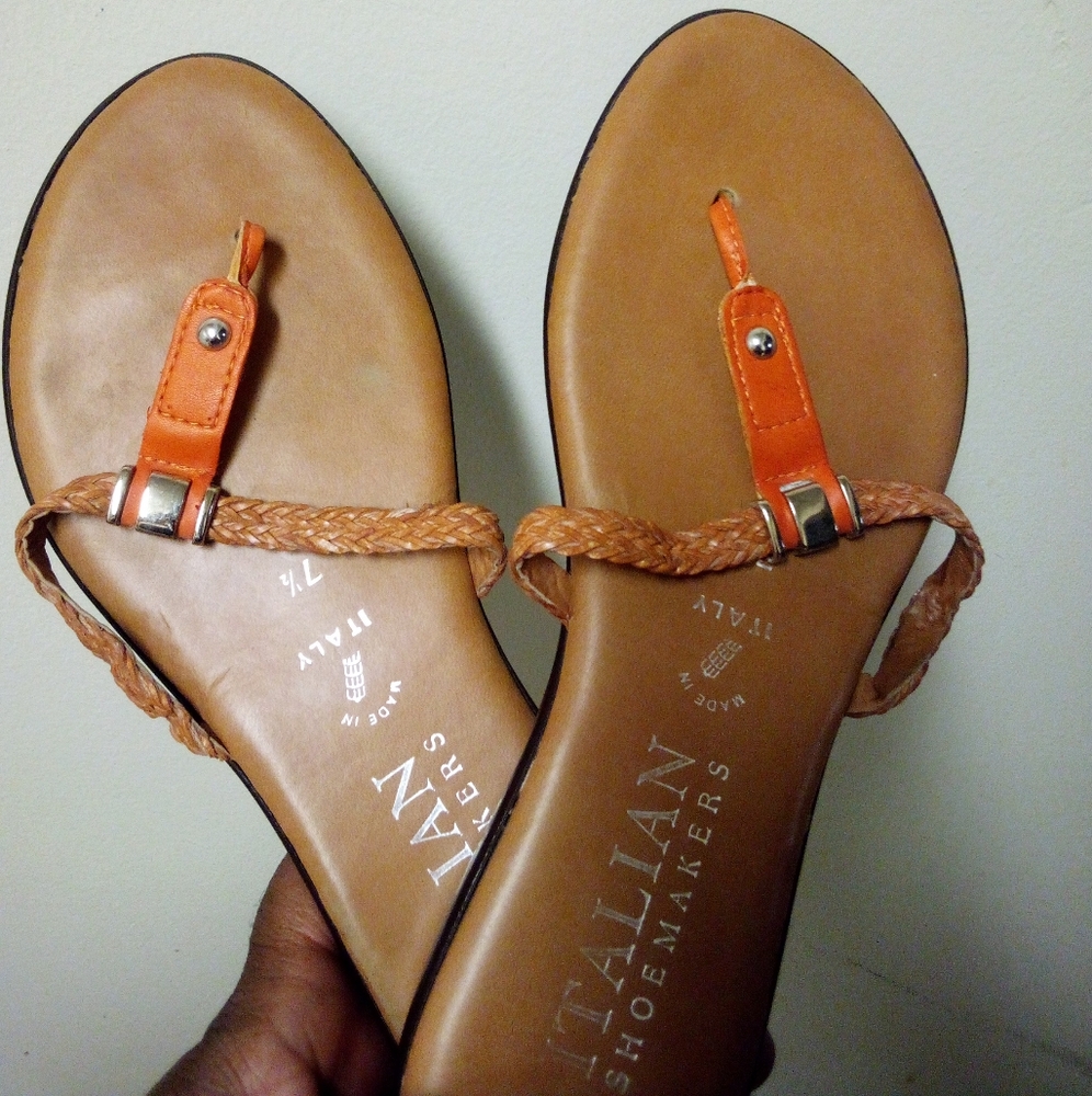 Italian Shoemakers (DSW) Women's Sandals in Orange and Tan Flip Flops Size 38